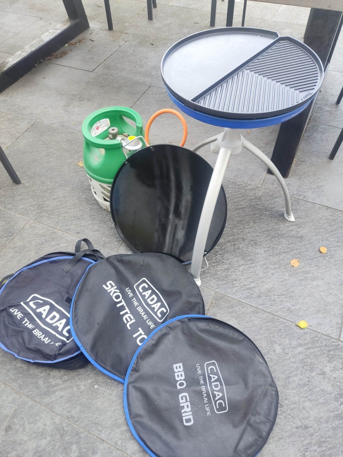 Cadac Skottelbraai Grill2braai met gasfles en tassen, Tuin en Terras, Barbecue-accessoires, Ophalen, Gebruikt, Cadac