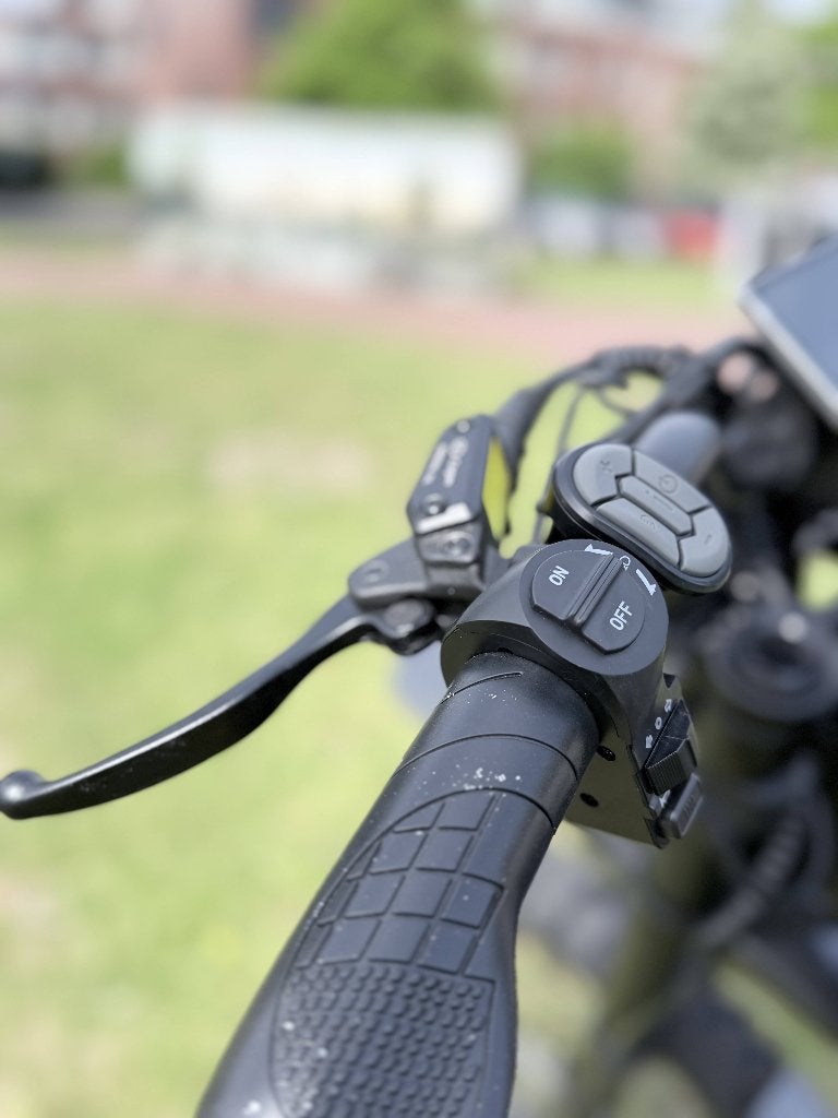 GT2000 - BLACK ON BLACK - NIEUW - BEZORGING MOGELIJK, 59 cm of meer, Ophalen of Verzenden, Nieuw, Overige merken