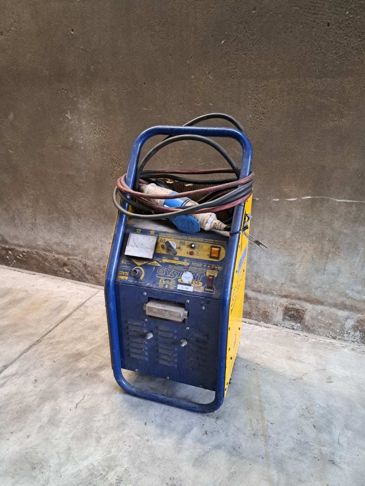 Gystart TL 198 accu lader en starter, Ophalen, Gebruikt, ., Gystart