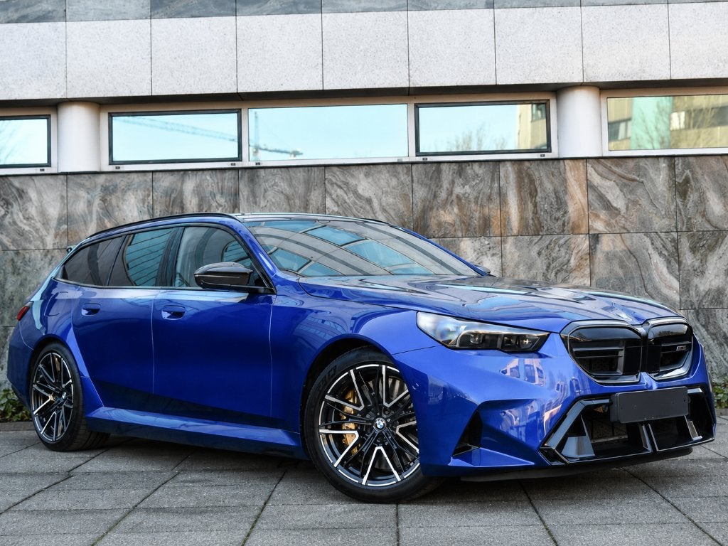BMW M5 Touring G61|Carbon Keramisch| Full Options|, Auto's, BMW, Bedrijf, Hybride Elektrisch/Benzine, 5-Serie, Te koop