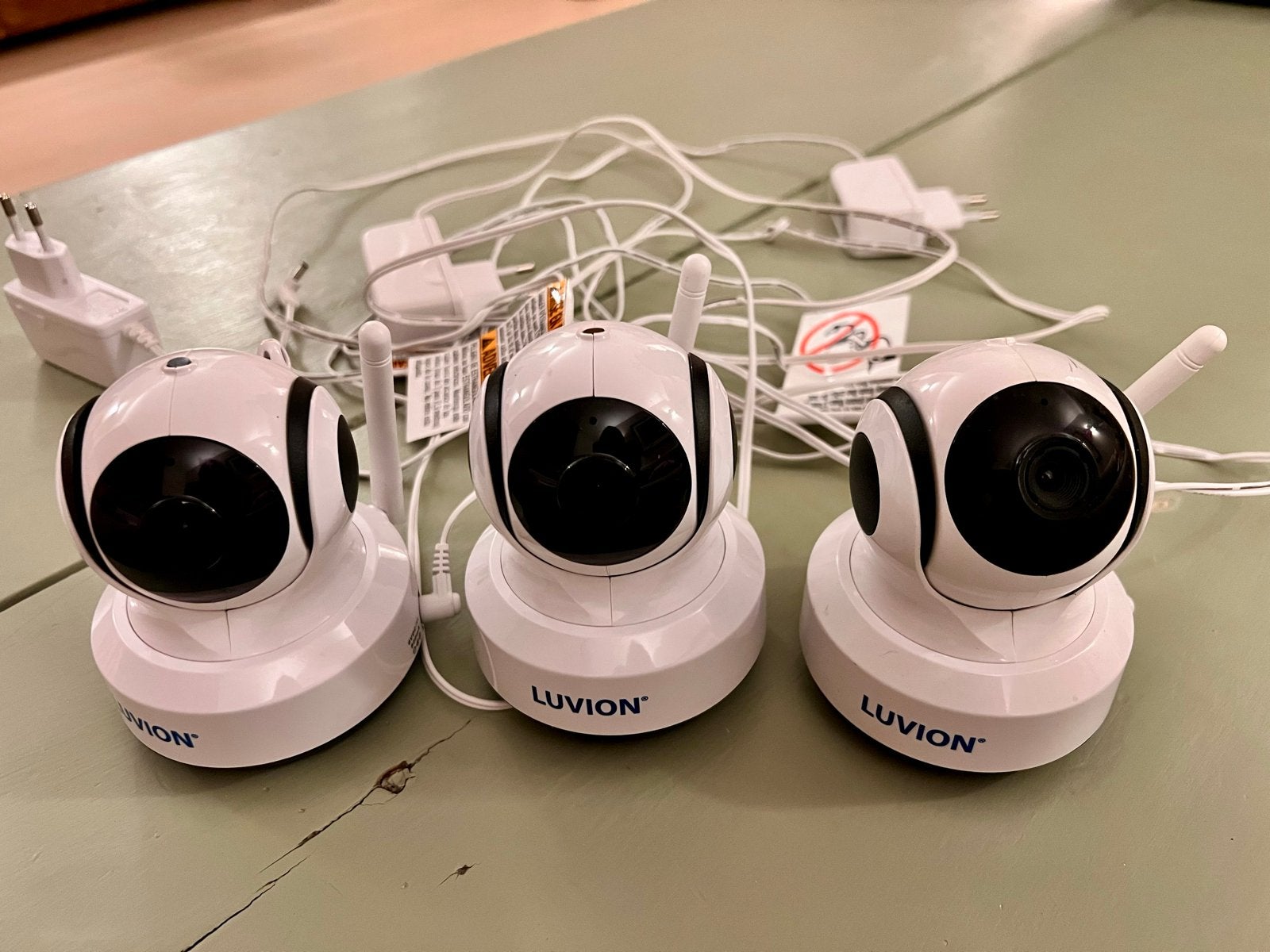 Luvion Essential 2 - 3 losse Camera's - Wit, Kinderen en Baby's, Babyfoons, Ophalen of Verzenden, Gebruikt, 100 tot 250 meter