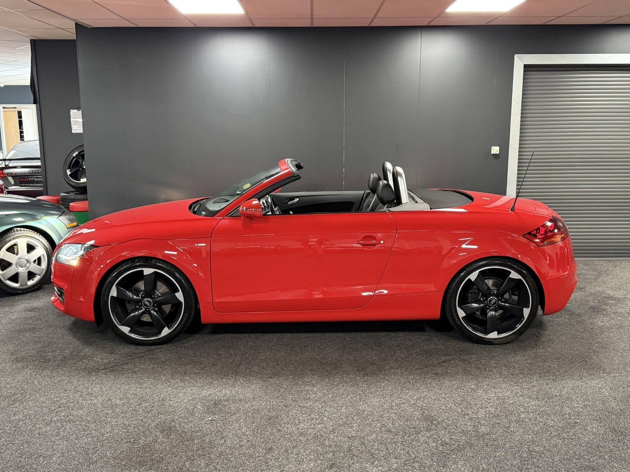 Audi TT Roadster 2.0 TFSI 200pk S-Line Plus Youngtimer, TT, Gebruikt, 4 cilinders, Leder en Stof