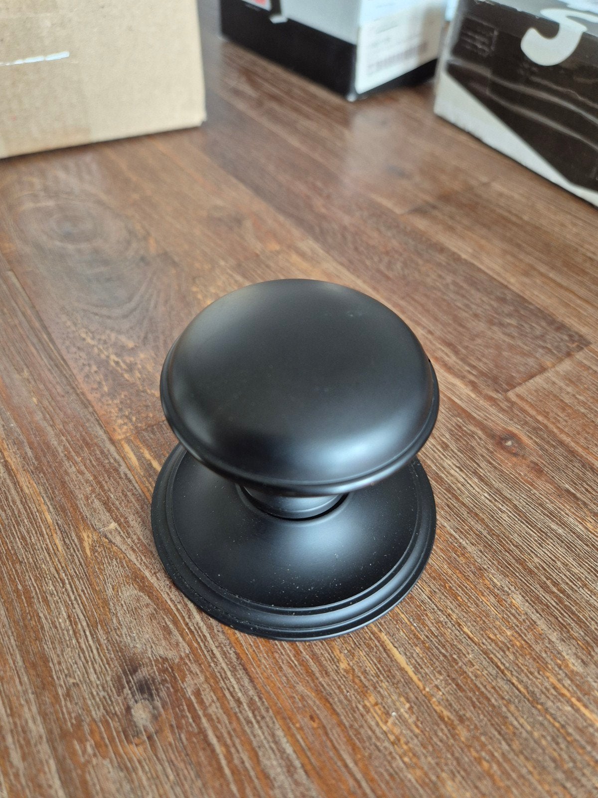 Deurknop vast op voet zwart 90mm, Ophalen of Verzenden, Zo goed als nieuw, Koper of Messing, Overige typen