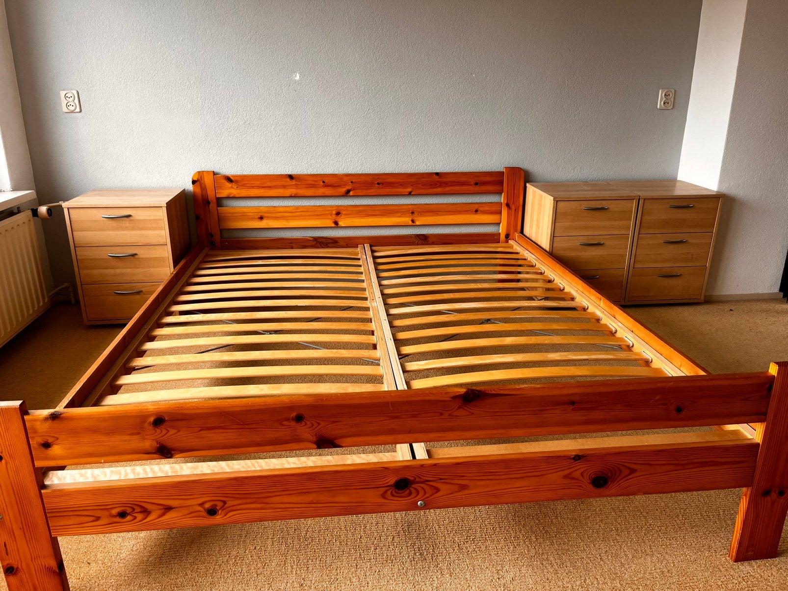 Bed (evt met matrassen) en 3 nachtkastjes GRATIS, Huis en Inrichting, Ophalen, Tweepersoons, Zo goed als nieuw, 160 cm