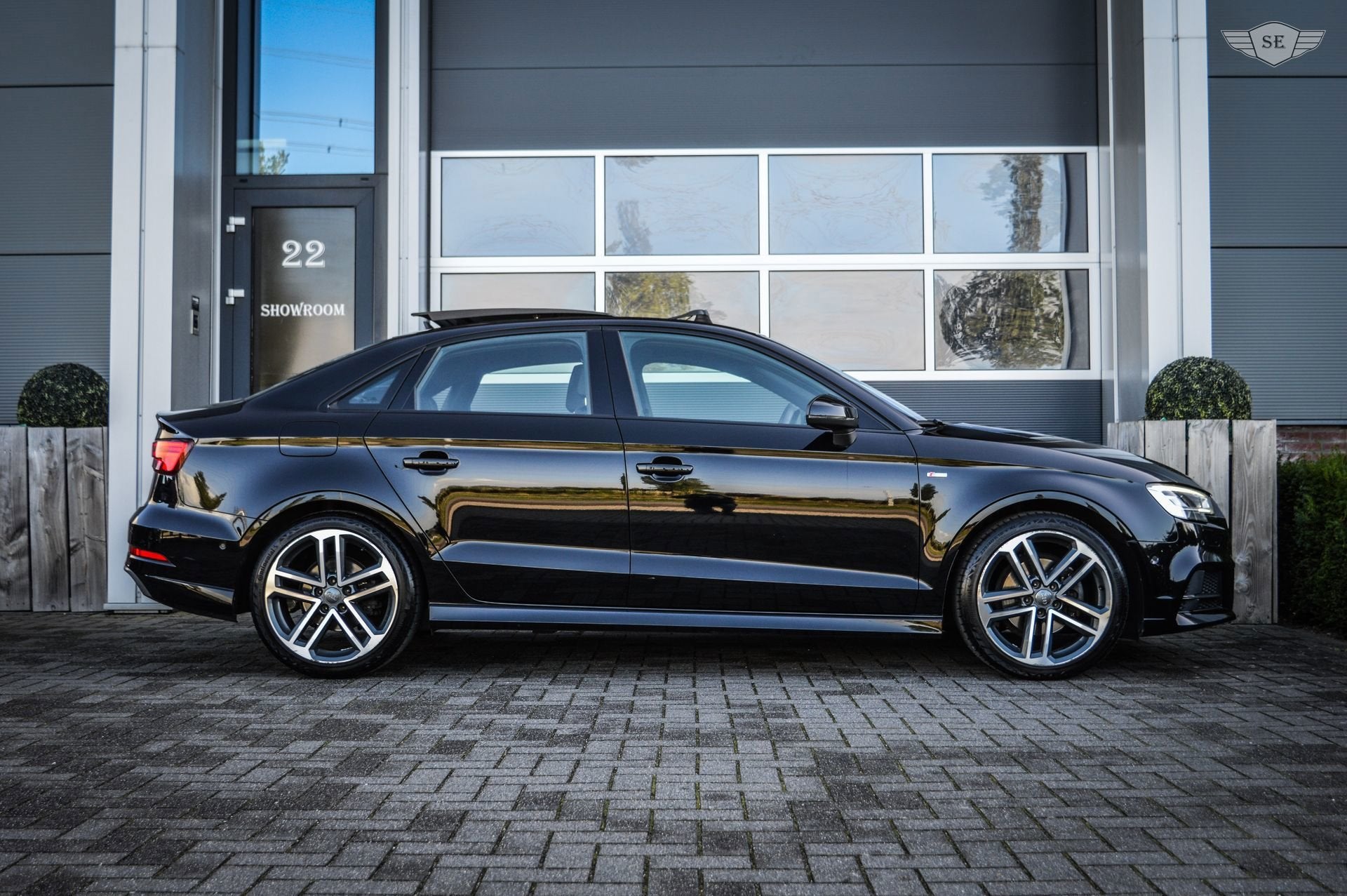 Audi A3 Limousine 35 TFSI CoD Advance Sport|PANO|B&O|VIRTUAL, 4 cilinders, 150 pk, Alcantara, Zwart