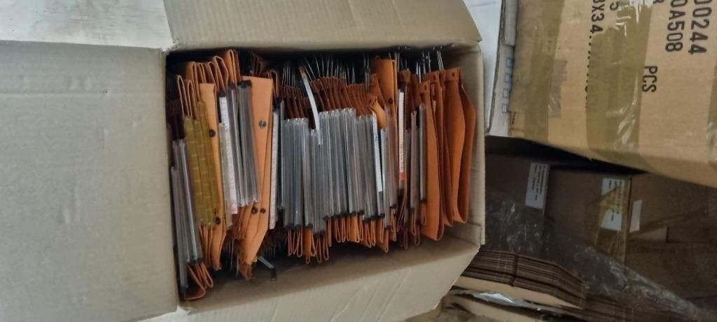 4 dozen l' oblique hangmappen VOOR KASTEN TUB hangmap, Ophalen, Gebruikt