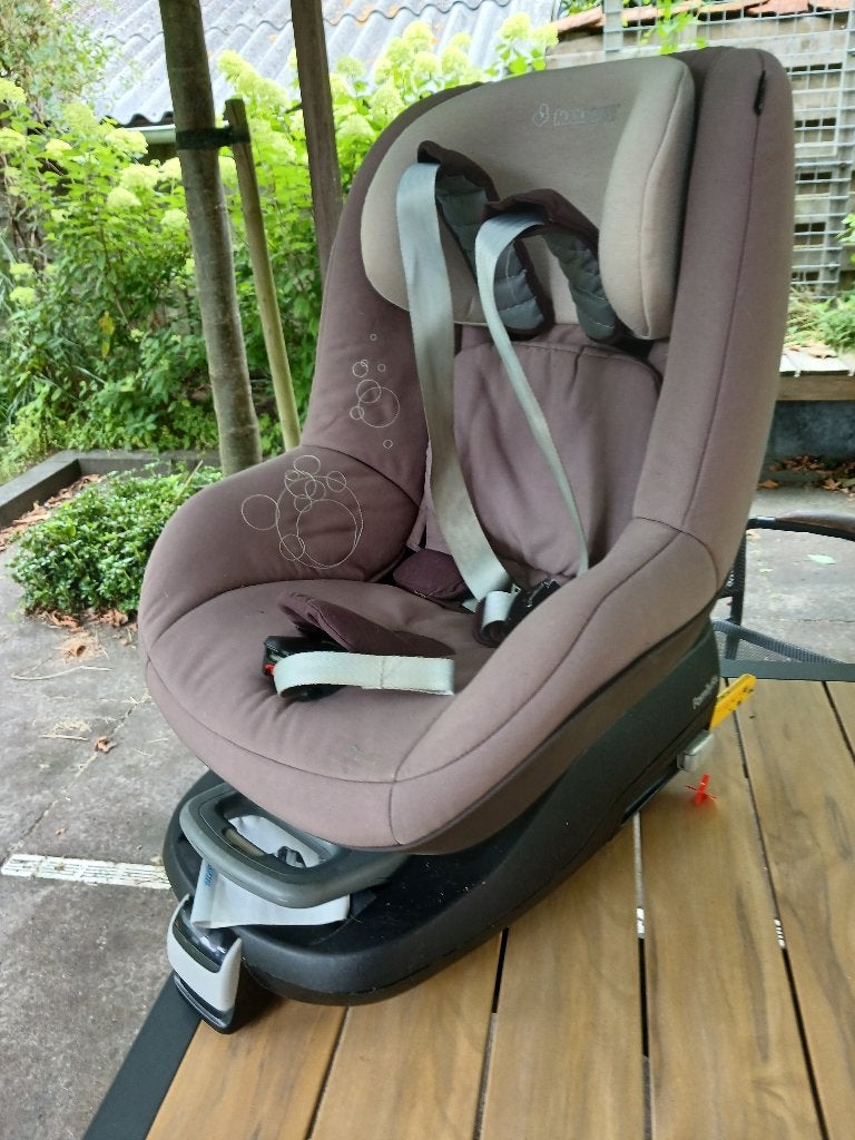 Maxi Cosy family fix base en stoeltje, Kinderen en Baby's, Autostoeltjes, Ophalen, Gebruikt, 9 t/m 18 kg, Verstelbare rugleuning