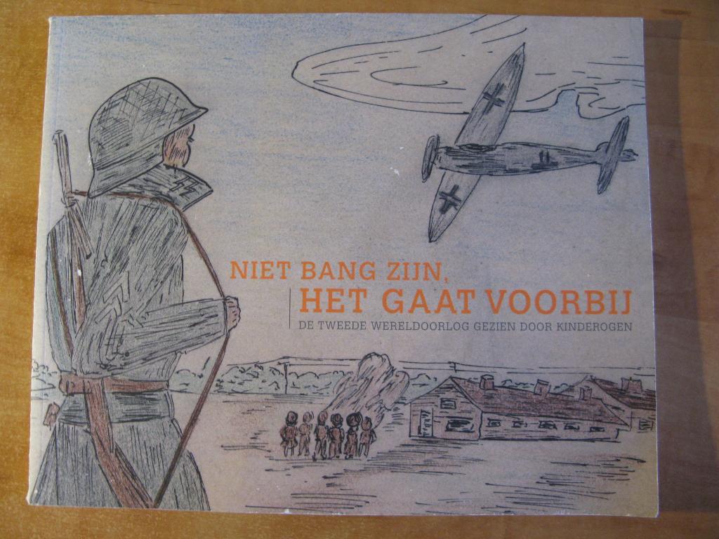 Kindertekeningen Tweede Wereldoorlog Eindhoven RHCe 2009, Boeken, Ophalen of Verzenden, Overige onderwerpen, Tweede Wereldoorlog