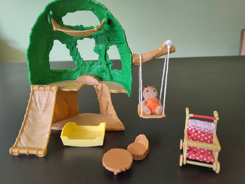 Sylvanian families boomhut, Ophalen of Verzenden, Zo goed als nieuw, Poppenhuis