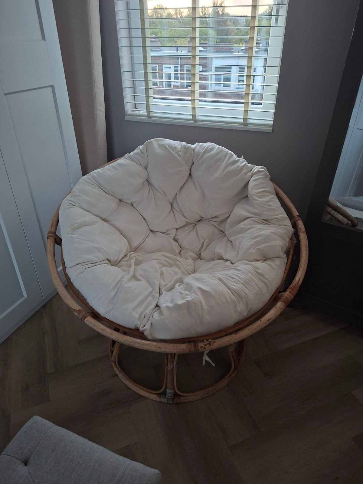Te koop: een zeer comfortabele Papasan stoel,, Ophalen, Bruin, Riet of Rotan, Zo goed als nieuw