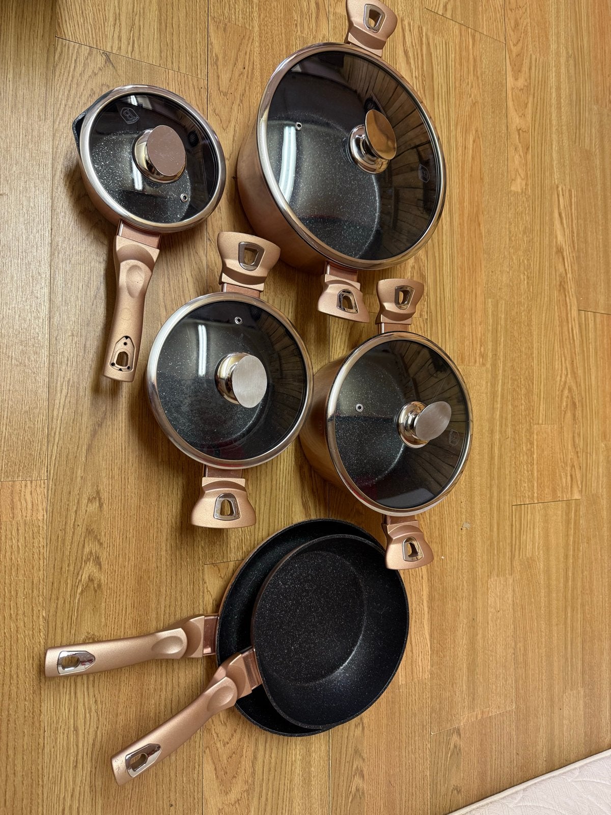 Berlinger Haus Pannenset  - Roségoud, Ophalen, Gebruikt, Antiaanbaklaag, Aluminium
