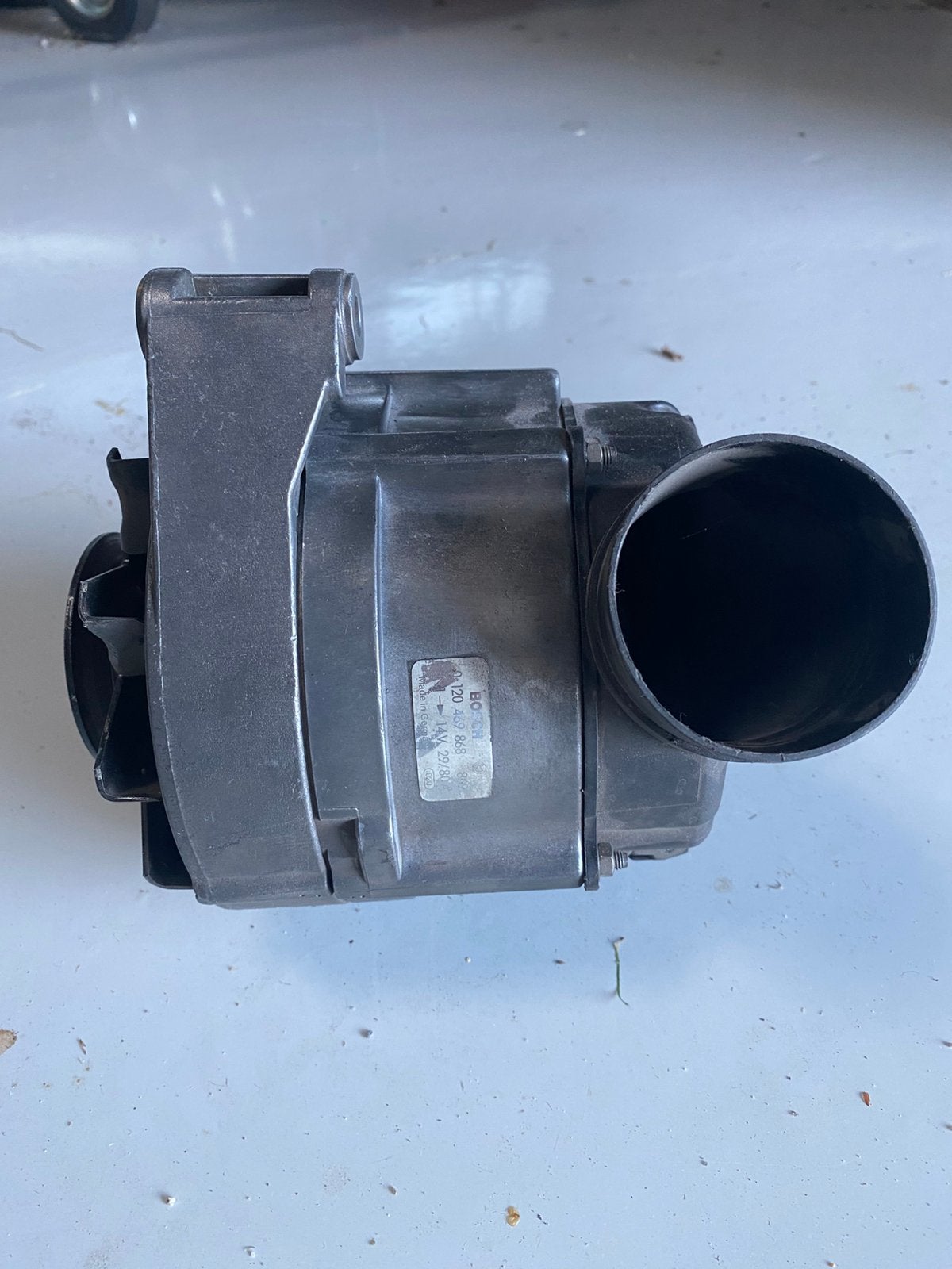 Bmw e34(535i,530i,735i,730i) dynamo orgineel bosch!!!, Ophalen of Verzenden, Nieuw, BMW