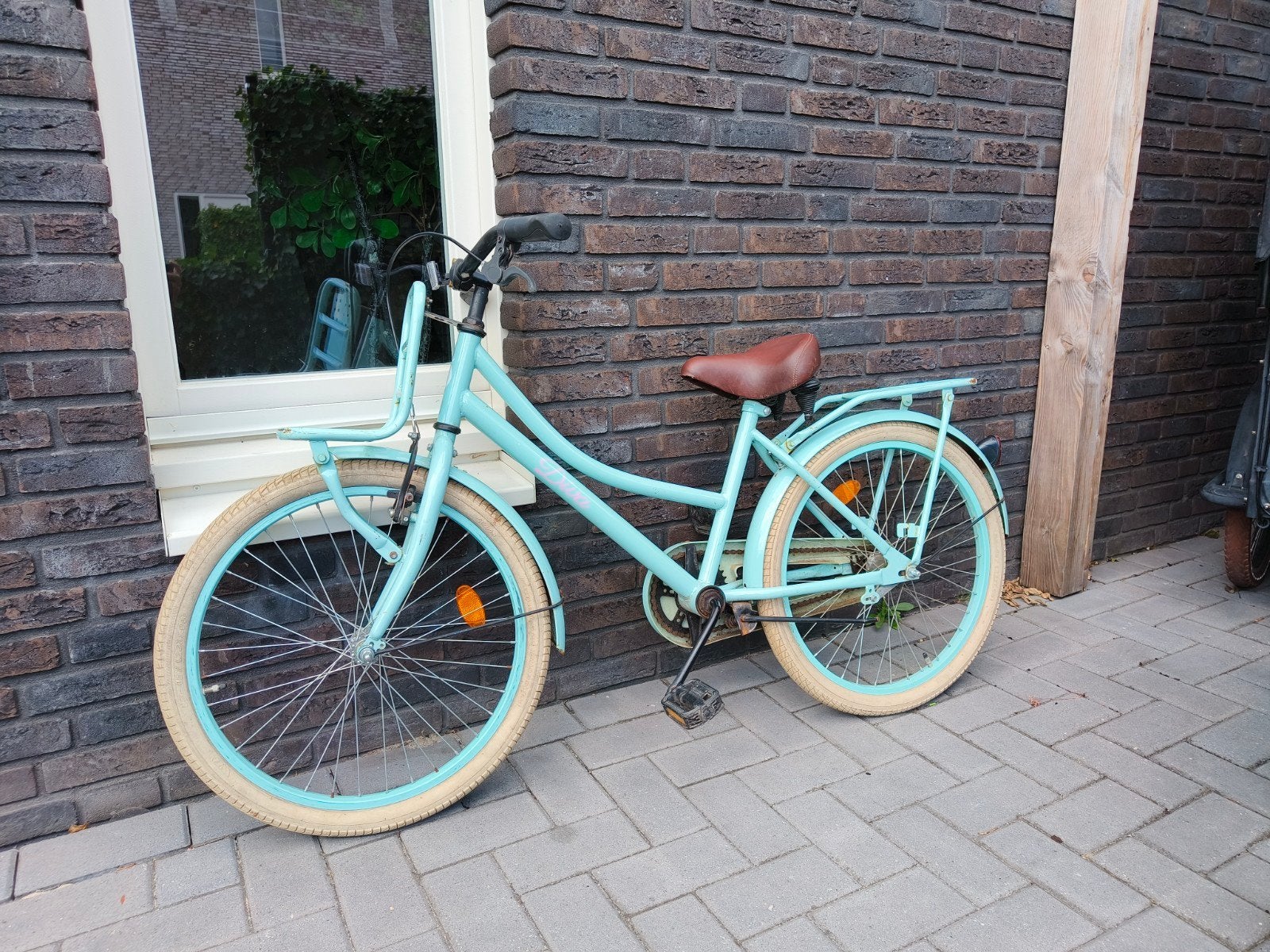 22 inch meisjesfiets met rekje voor - Gebruikt maar goed, Ophalen, Gebruikt, 22 inch, Diva