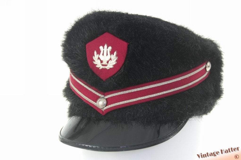 Fanfare hoed rood, zwart of blauw met faux bont maat 54 - 55, Ophalen of Verzenden, Seezo Uniformen, Gedragen, Pet