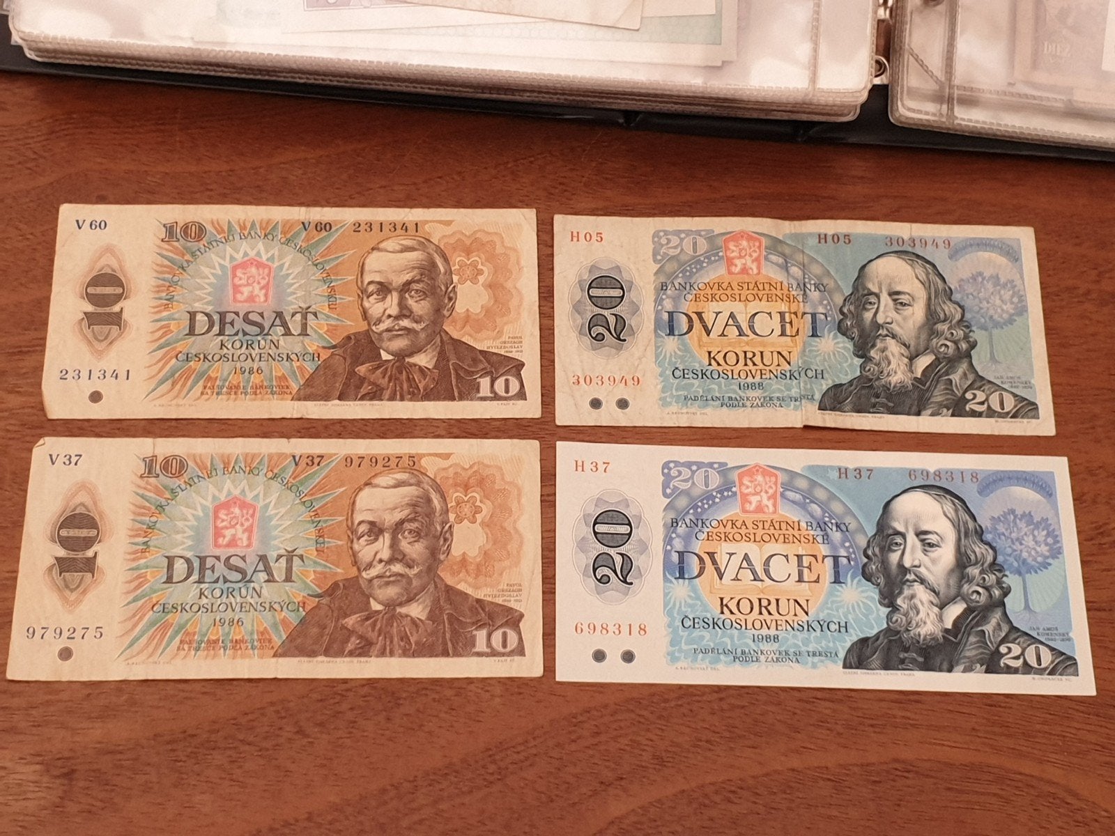 Tsjechoslowakije, 2x 10 en 2x 20 kronen (B2), Ophalen of Verzenden, Overige landen
