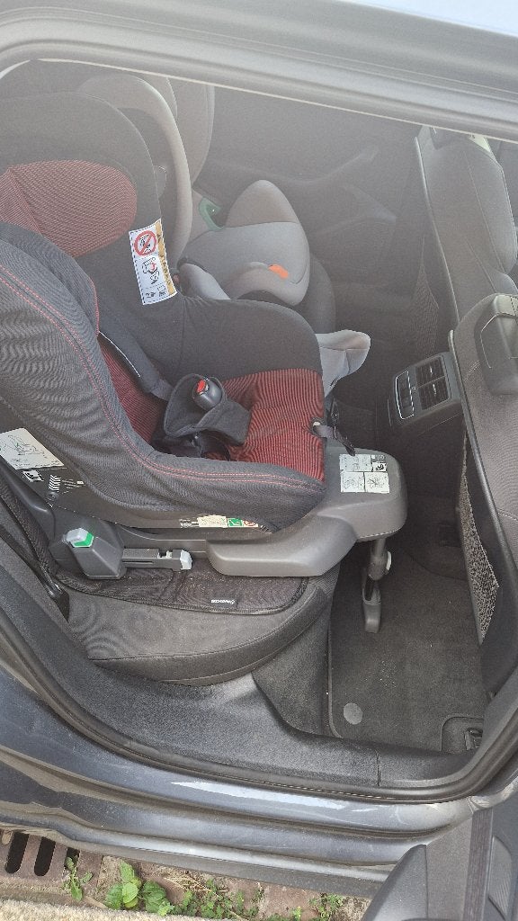 Audi kinderzitje met ISOfix basis en maxicosi, Gebruikt, 0 t/m 18 kg, Isofix, Ophalen