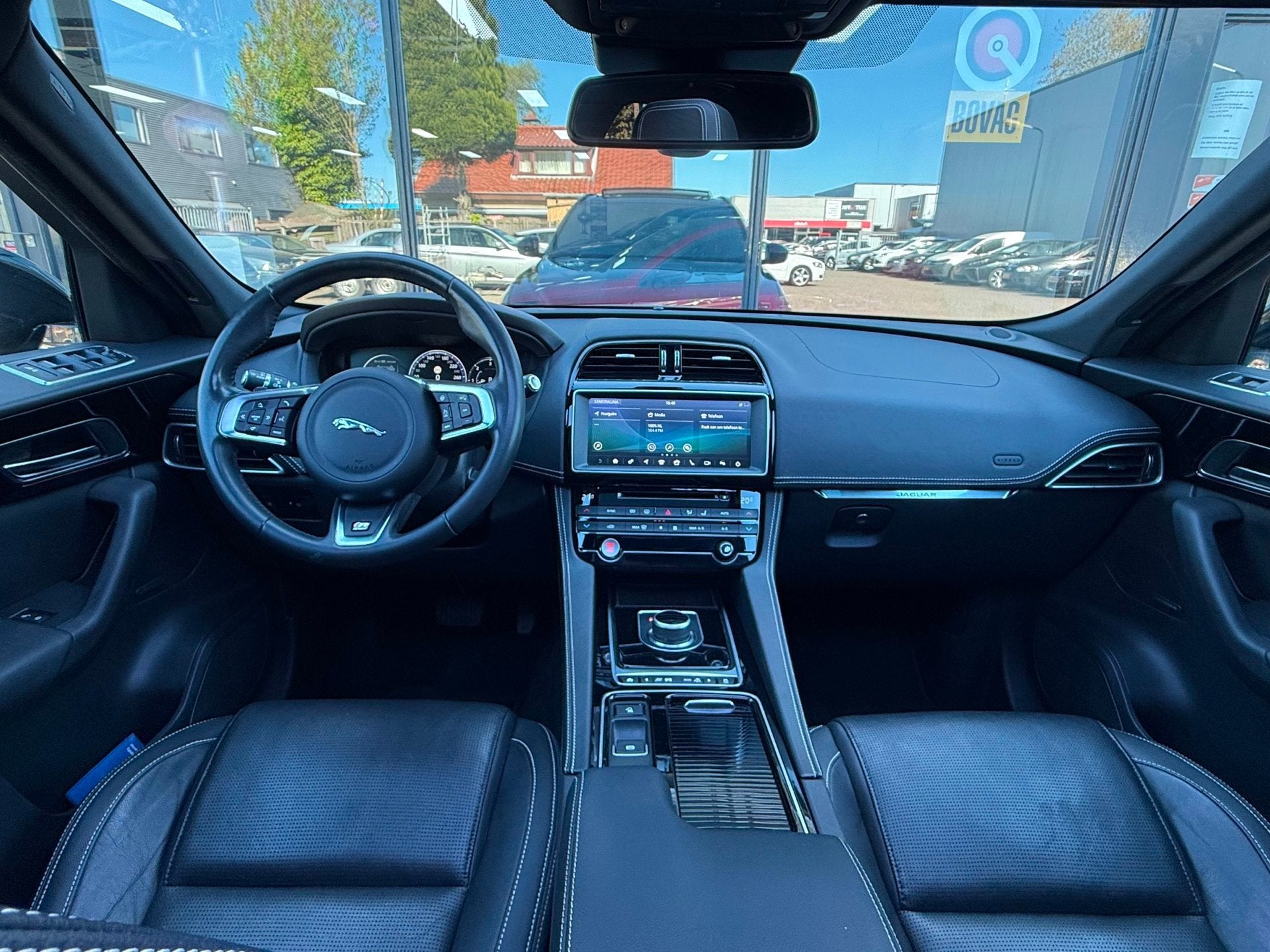 Jaguar F-PACE 2.0 Portfolio AWD 20d R-sport/PANO/CAMERA/LEE, Gebruikt, Euro 6, 4 cilinders, Zwart