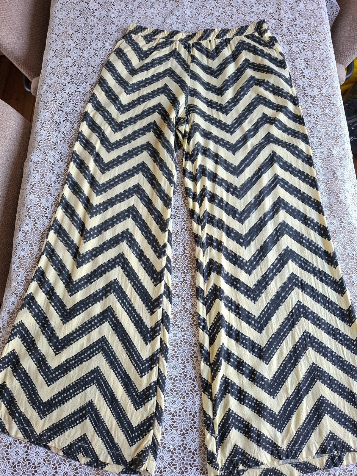 Eksept pallazzo pantalon, mt  M, Kleding | Dames, Maat 38/40 (M), Geel, Ophalen of Verzenden, Zo goed als nieuw