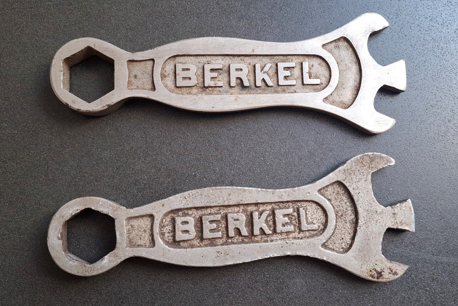 2 Berkel sleutels voor snijmachine Handwiel, Antiek en Kunst, Antiek | Gereedschap en Instrumenten, Ophalen of Verzenden