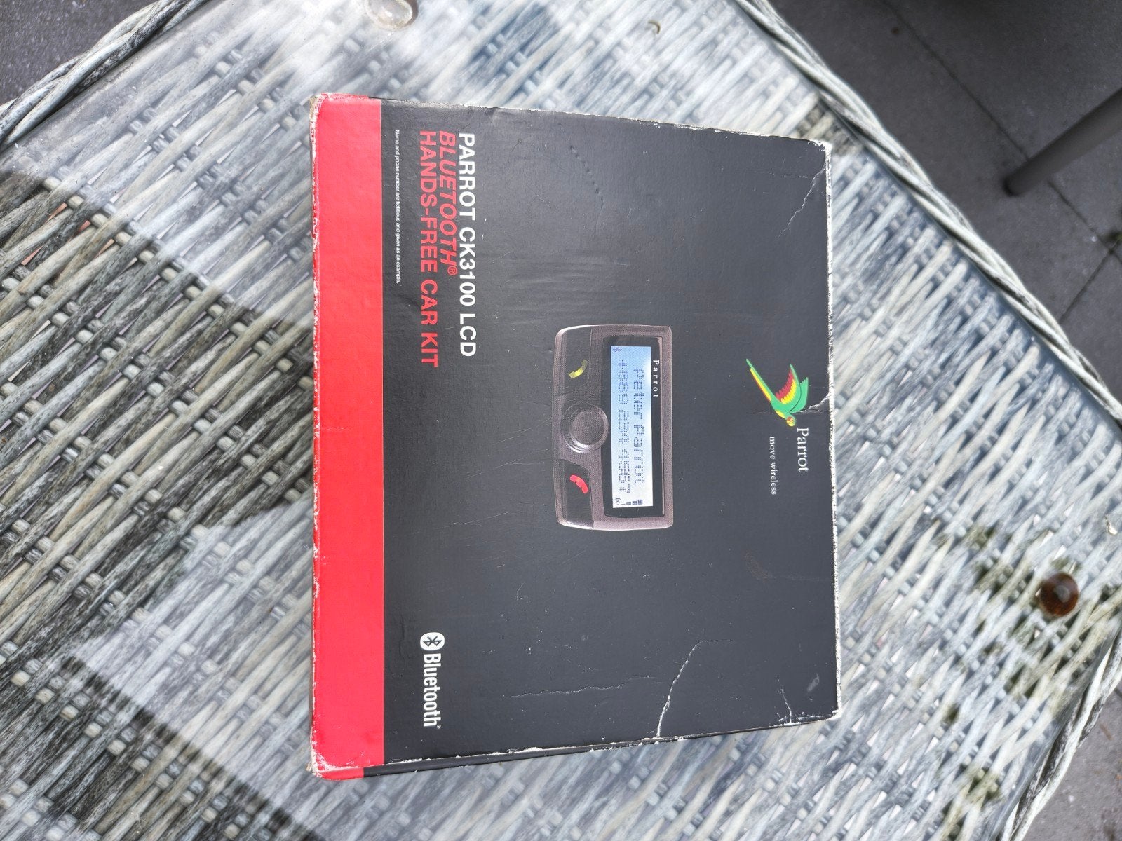 Parrot CK3100 LCD Bluetooth Handsfree Carkit, Auto diversen, Carkits, Zo goed als nieuw, Ophalen