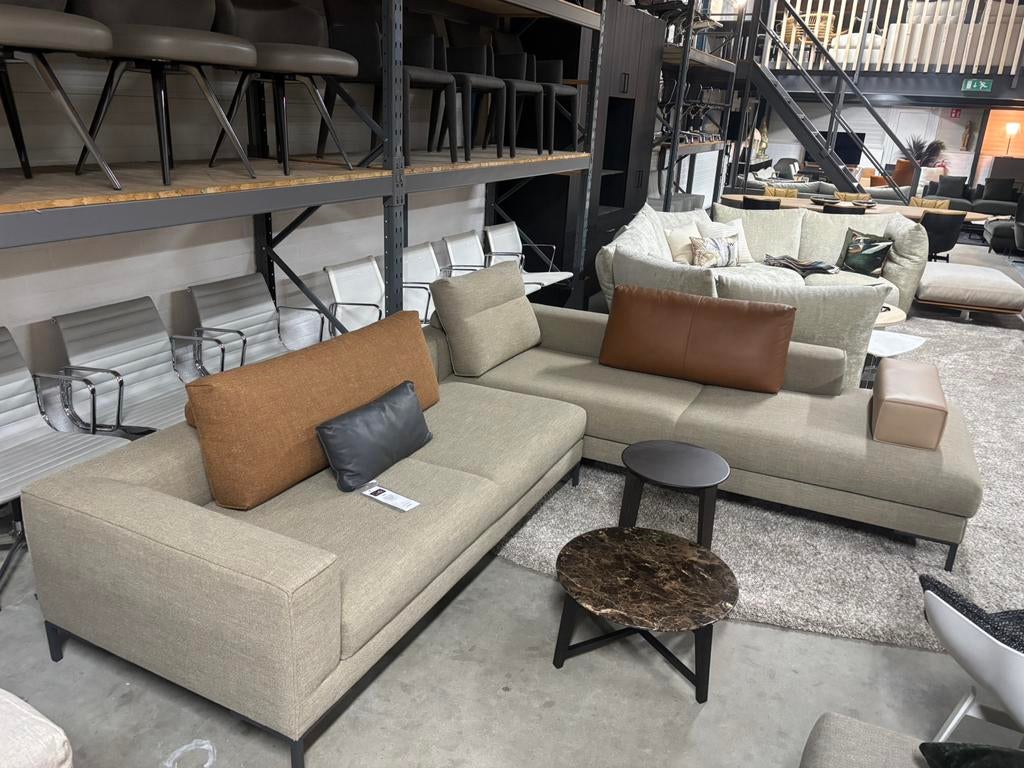 Design on Stock Aikon lounge hoekbank 300x255cm stof Milton