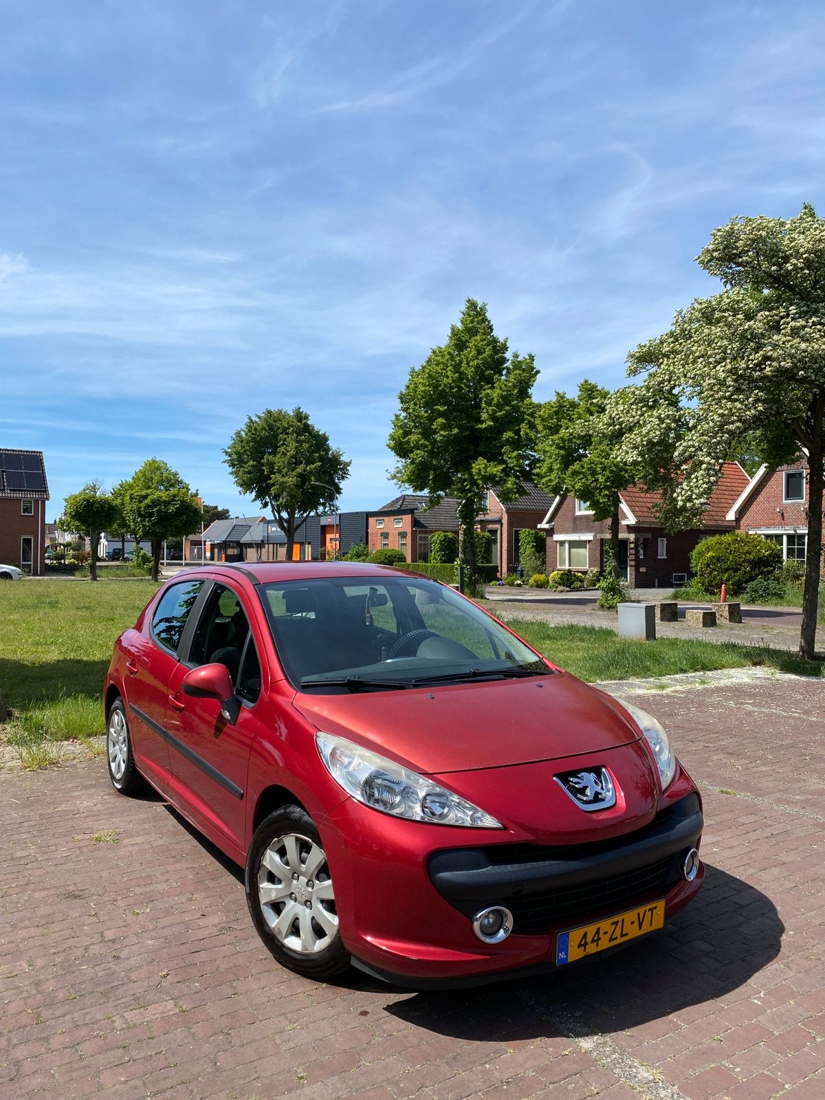 Peugeot 207 1.6 88KW 5DRS AUT 2008 Rood, 4 cilinders, 1209 kg, 1598 cc, 119 pk