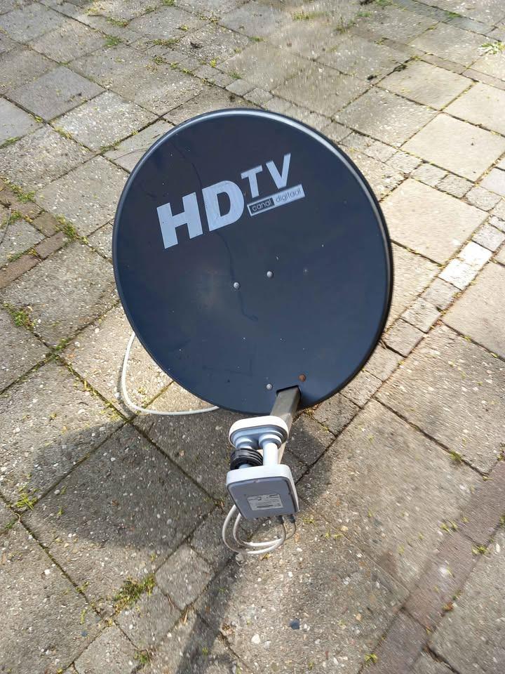 Canal digital schotel met HD ontvanger / HD Recorder, Ophalen, Zo goed als nieuw, (Schotel)antenne, Overige merken