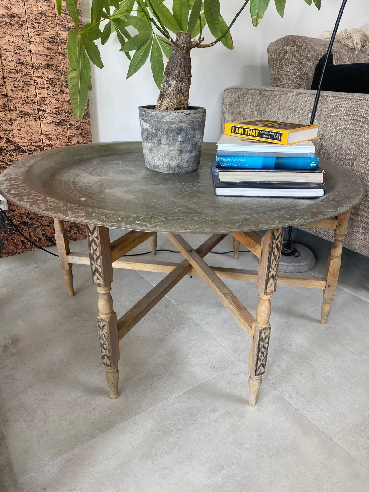 Vintage Marokkaanse theetafel met zilverkleurig  blad, Antiek en Kunst, Antiek | Meubels | Tafels, Ophalen