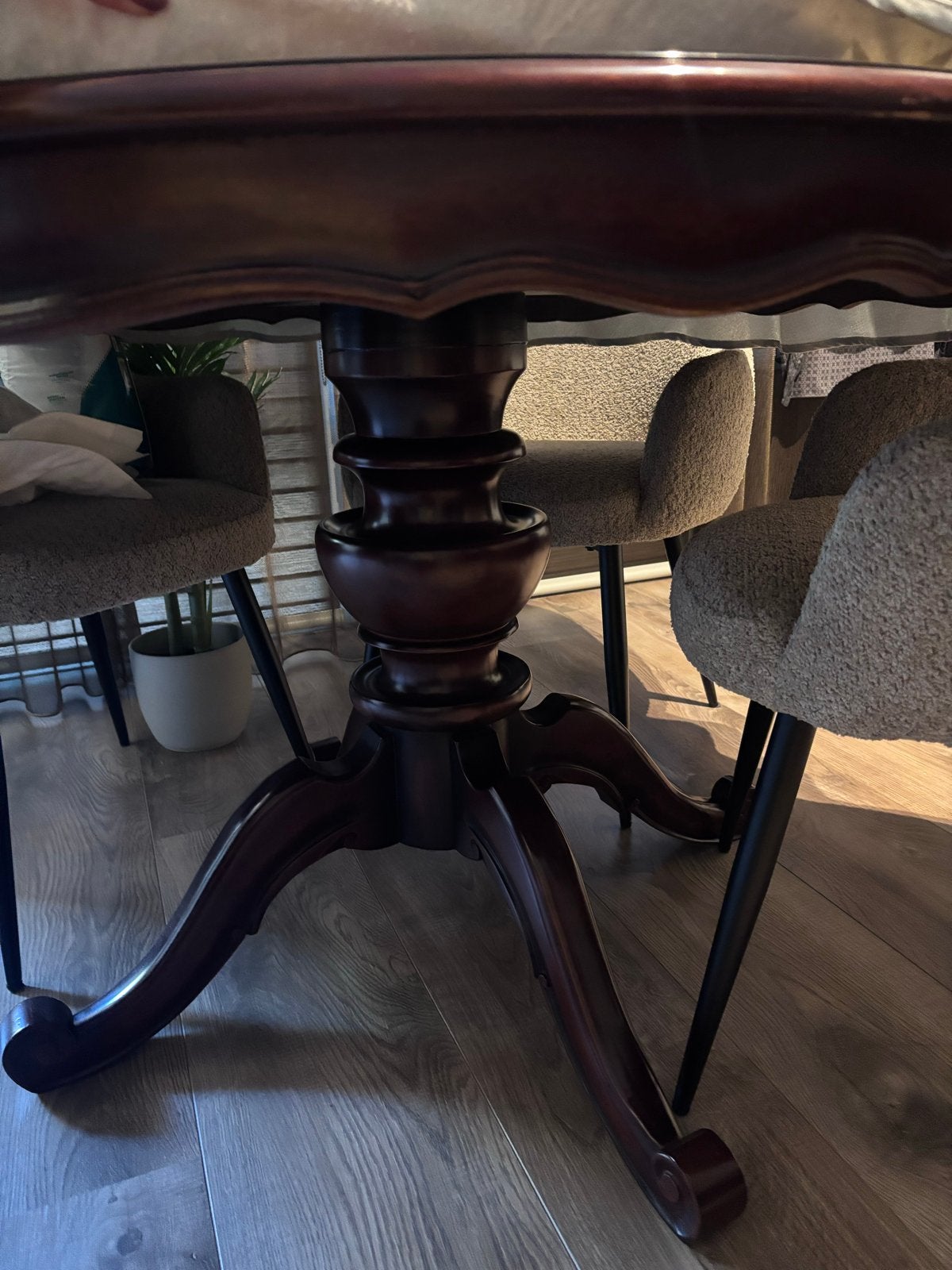 Klassieke ronde eettafel van donker hout diameter 120cm, Ophalen, Gebruikt, 100 tot 150 cm, Rond