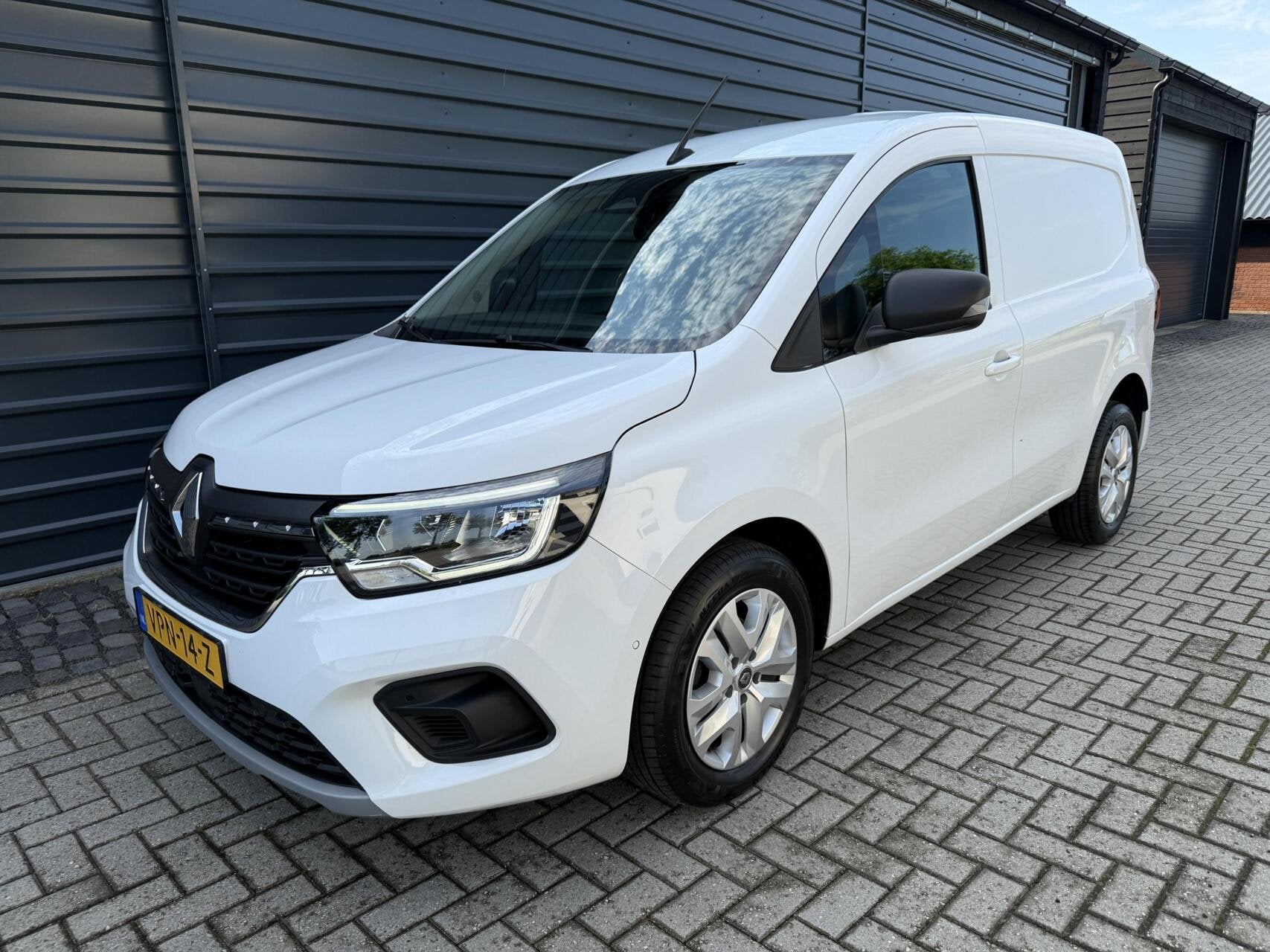 Renault Kangoo bestel 1.3 TCe Luxe Automaat Benz. Camera App, Auto's, Bestelauto's, Gebruikt, 4 cilinders, 715 kg, Renault
