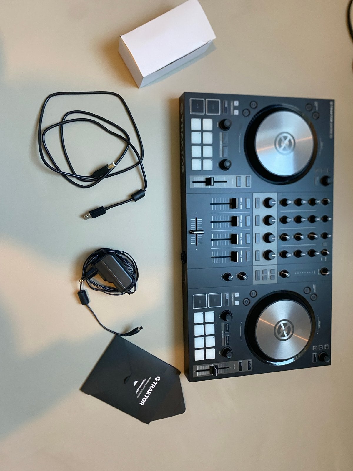 Traktor Kontrol S3 DJ-controller, Ophalen of Verzenden, Zo goed als nieuw, Dj-set, Overige merken