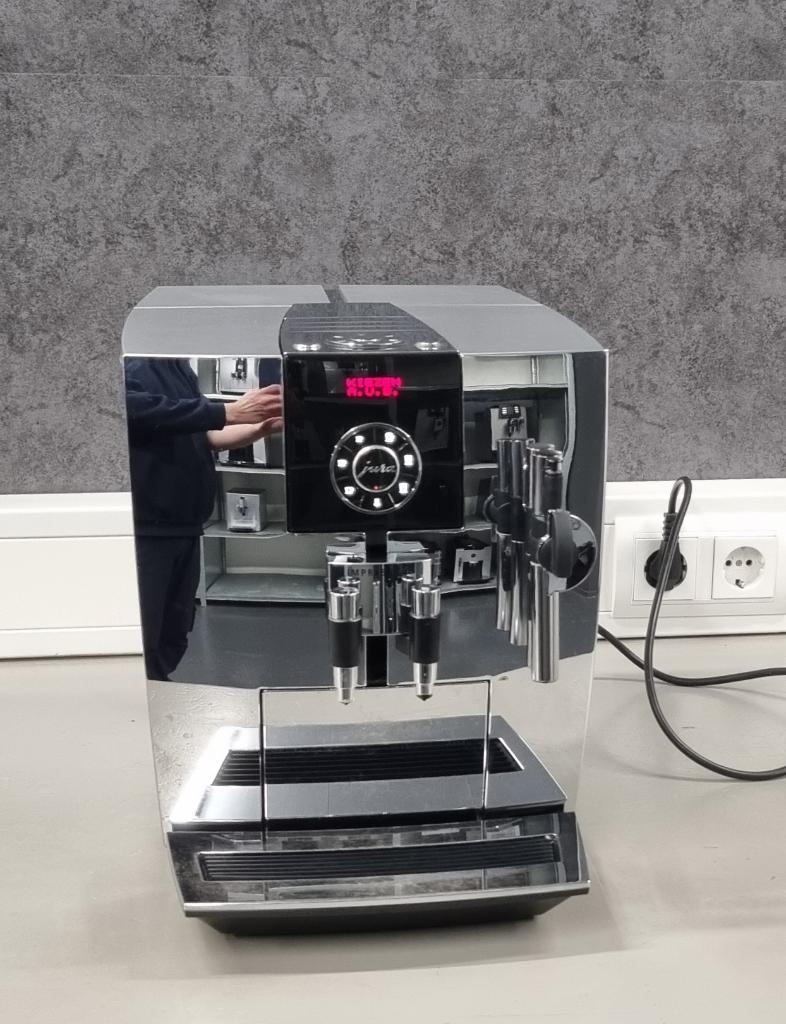 Jura J9.2 Chrome MET GARANTIE EN SERVICEBEURT, Afneembaar waterreservoir, 10 kopjes of meer, Ophalen of Verzenden, Gemalen koffie