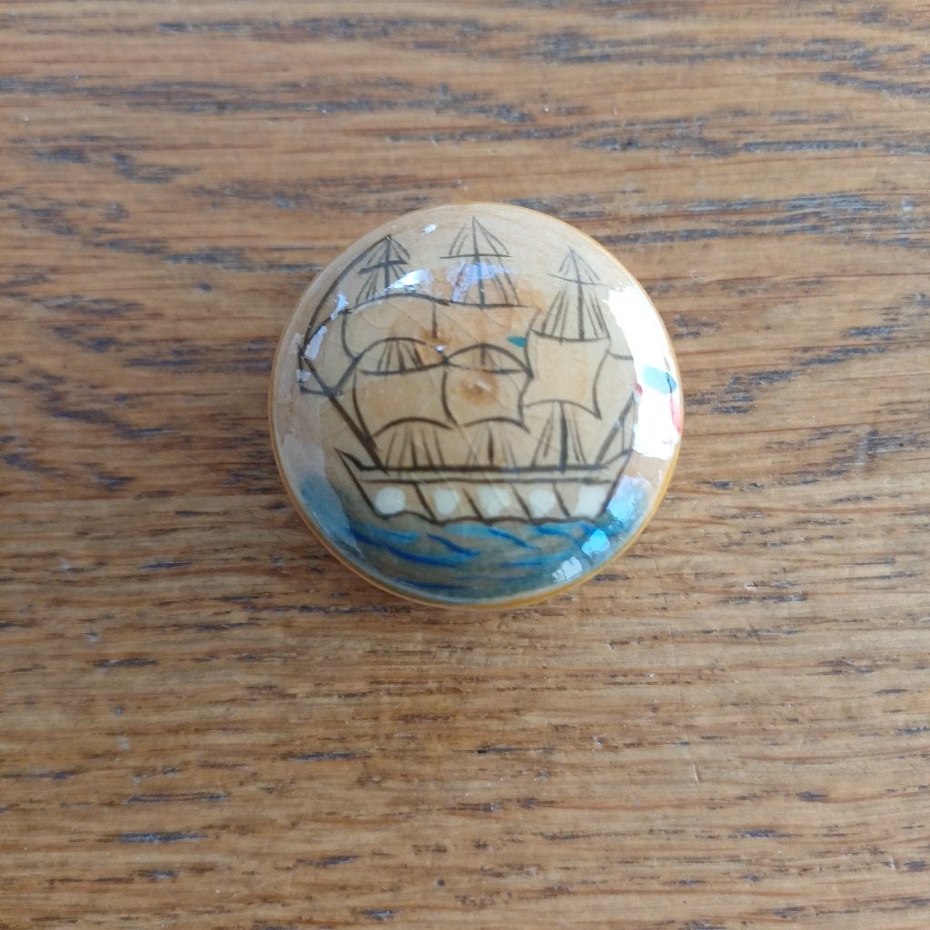 Vintage houten pillendoosje met scheepsmotief, Verzamelen, Gebruikt, Niet van toepassing, Niet van toepassing, Ophalen of Verzenden