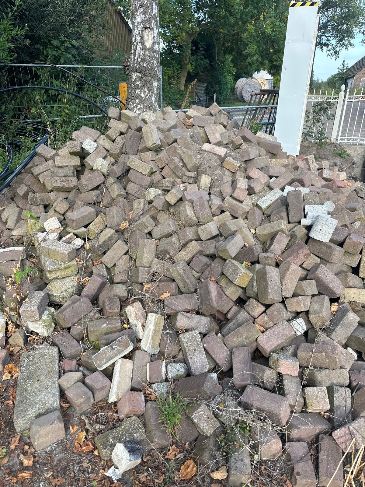 Gebruikte betonnen stenen voor bestrating of constructie, Ophalen, Gebruikt, Beton