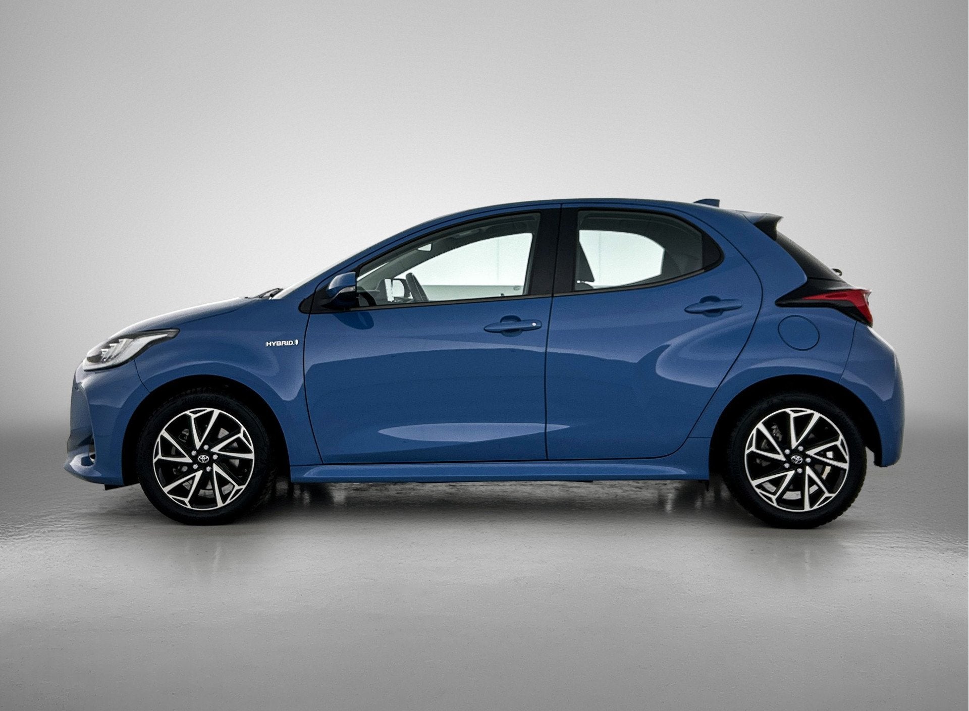 Toyota Yaris 1.5 Hybrid Dynamic | Dealer Onderhouden | Apple, Auto's, Gebruikt, Blauw, 49 €/maand, 1490 cc