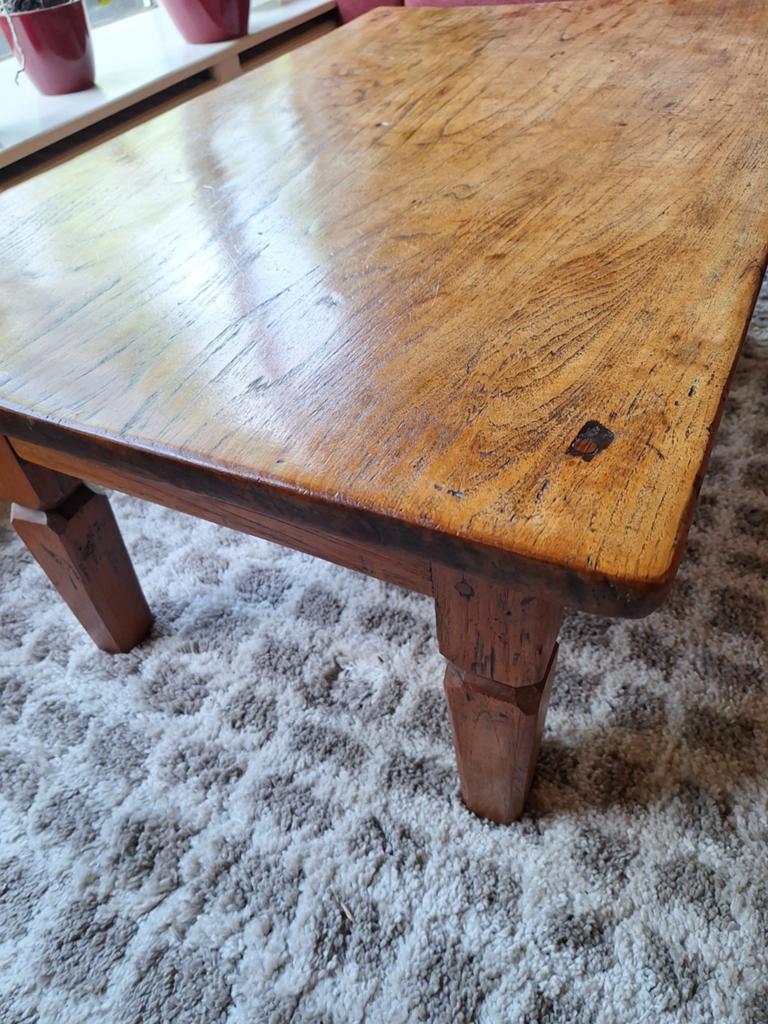 Rustieke houten salontafel, Ophalen
