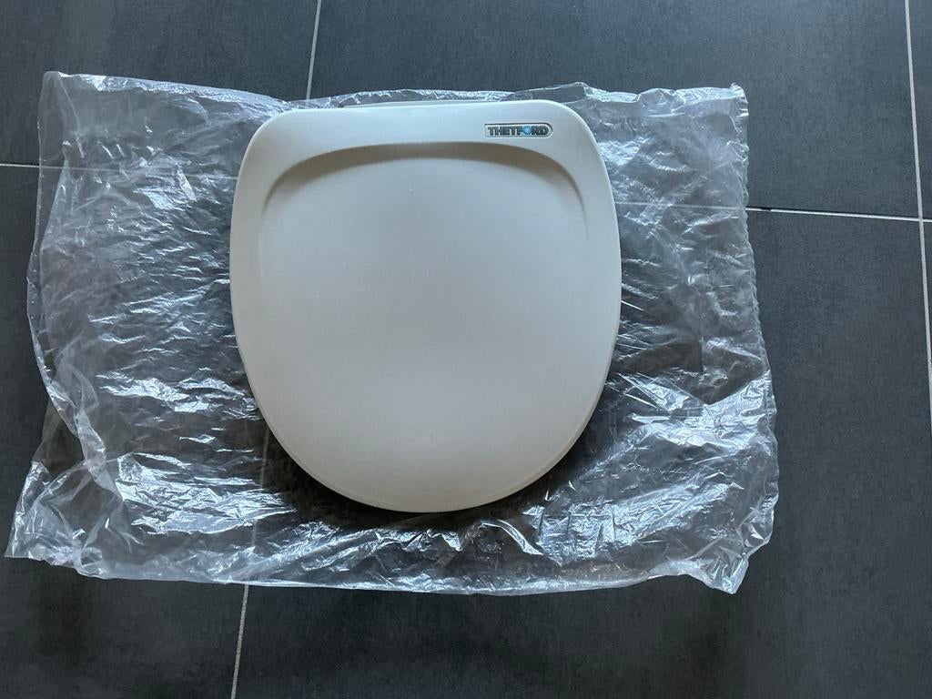 Thetford toilet bril + deksel nieuw voor C400, Caravans en Kamperen, Caravan accessoires, Ophalen of Verzenden, Nieuw
