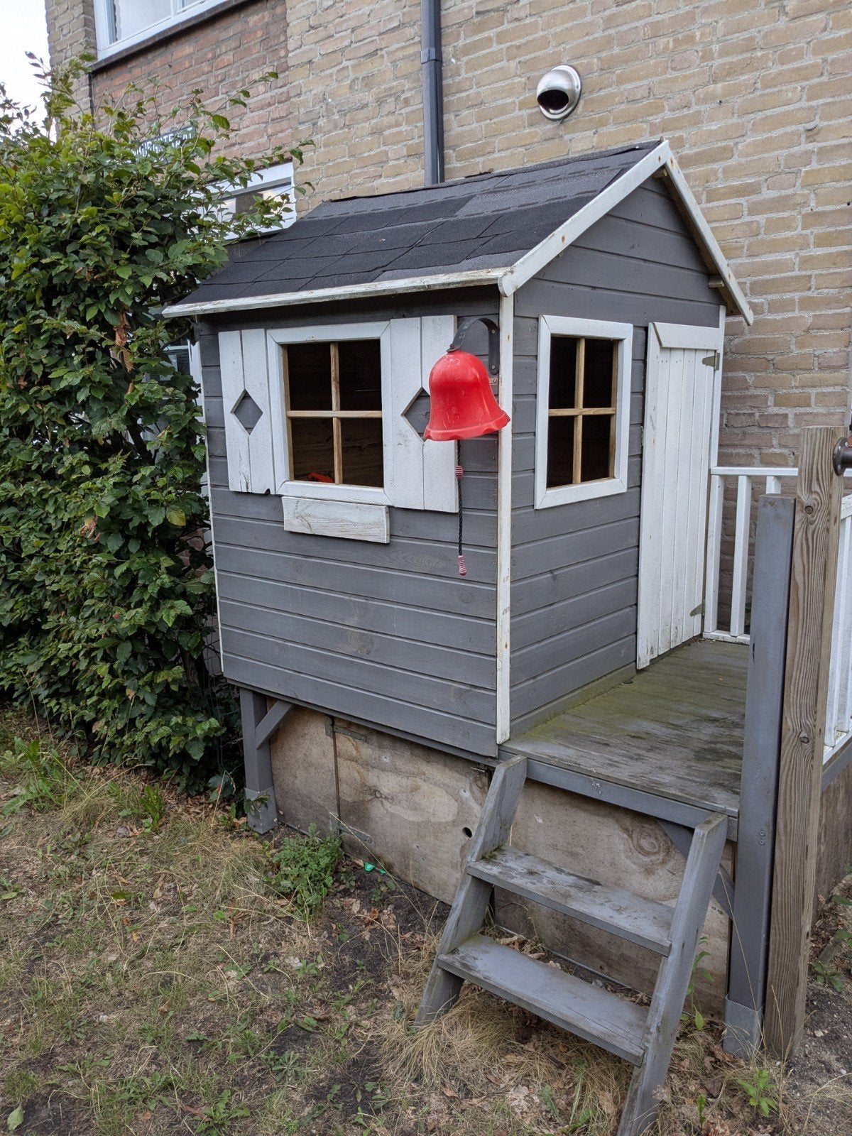 Gratis af te halen: Houten speelhuisje (zelf afbreken), Ophalen of Verzenden, Gebruikt, Hout