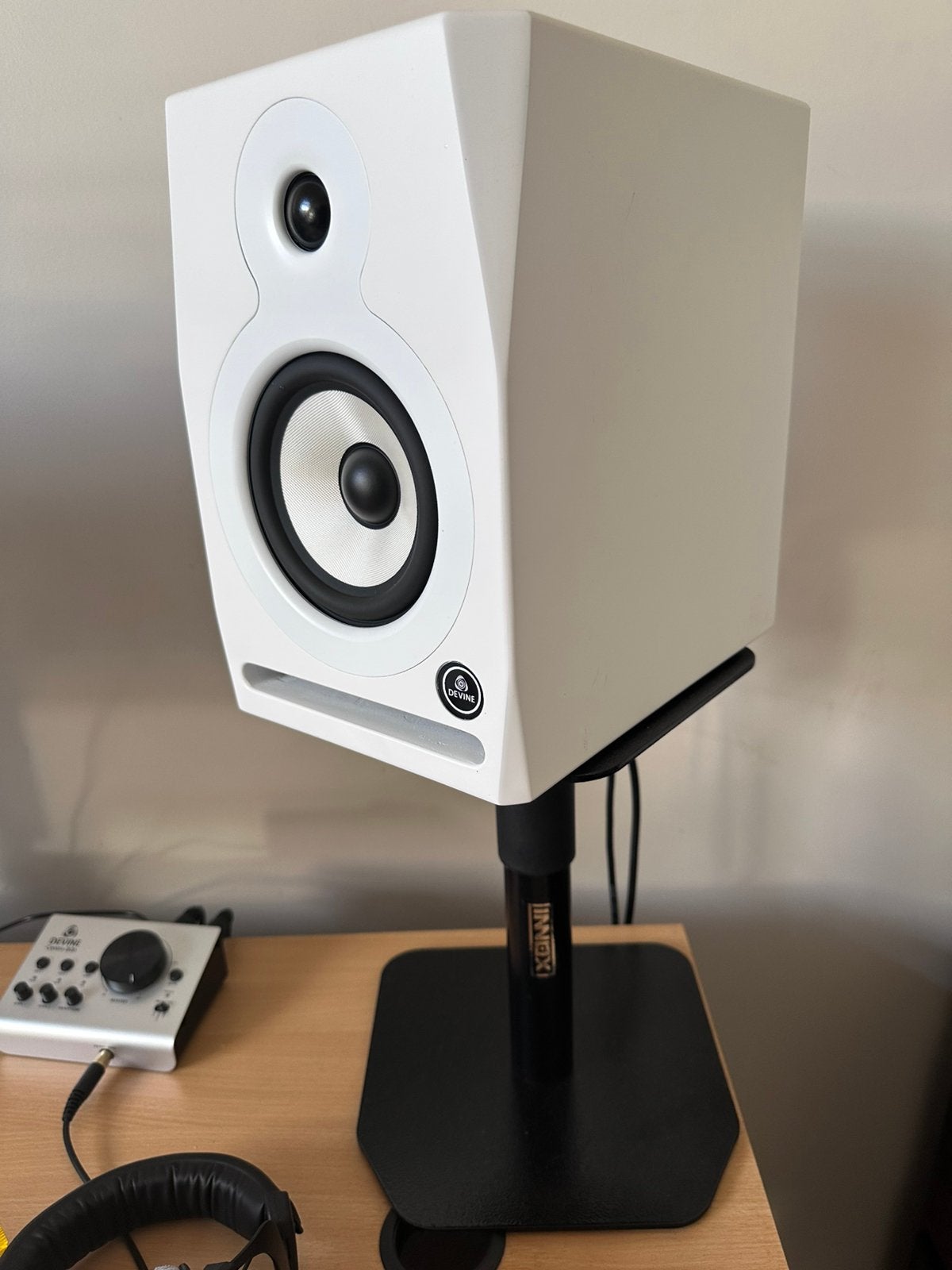 Devine RX-5A studiospeakers + stands + devine centrio 2i2o, Ophalen, Zo goed als nieuw, Overige merken