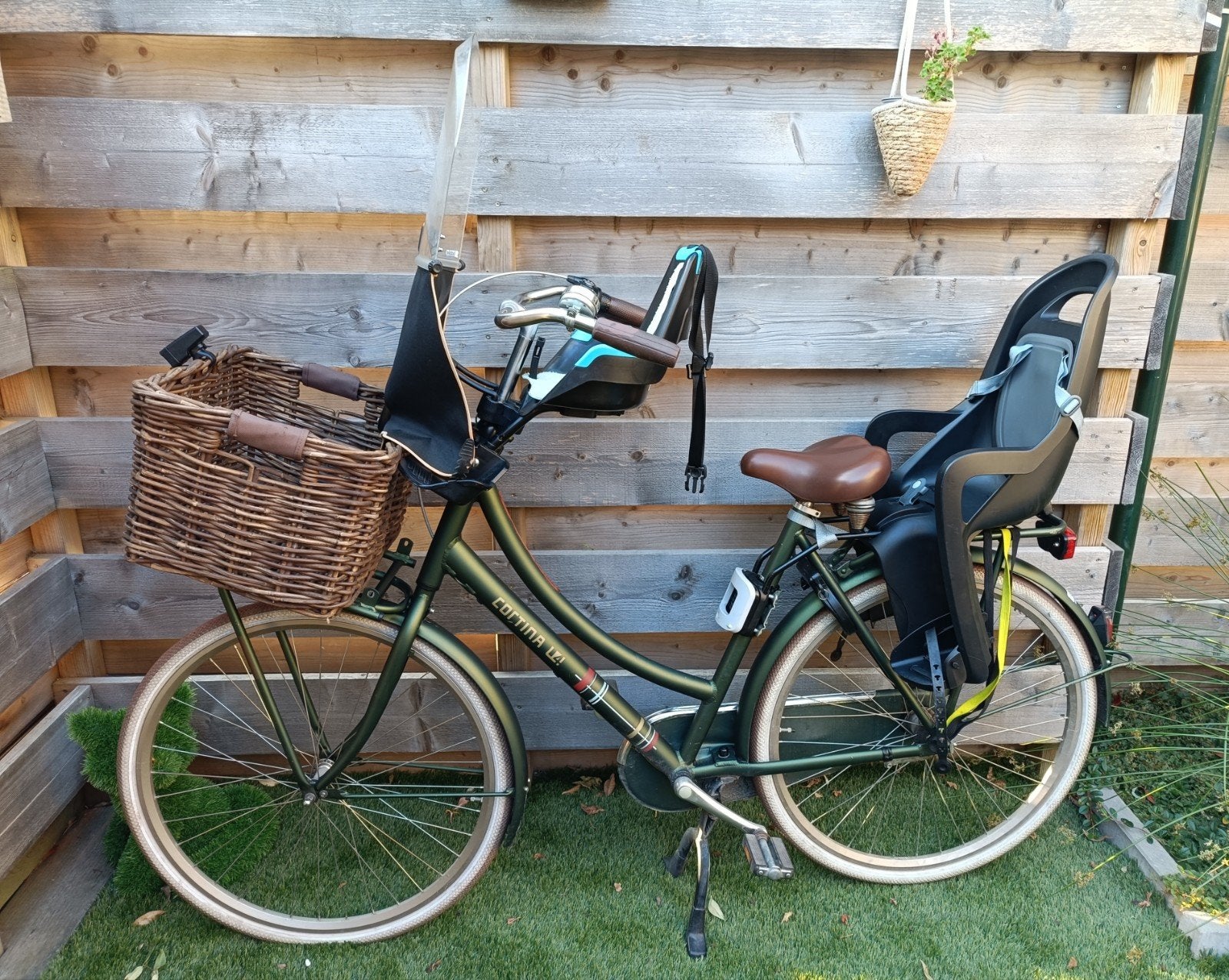 Cortina fiets (met kinderzitjes) en rieten mand, Fietsen en Brommers, Terugtraprem, Versnellingen, Ophalen, Overige merken