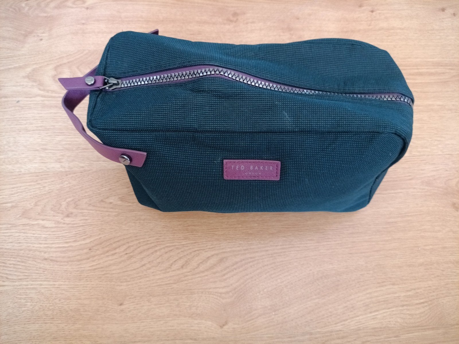 Ted Baker toilettas / make-up tas donkergroen met paars, Ophalen of Verzenden