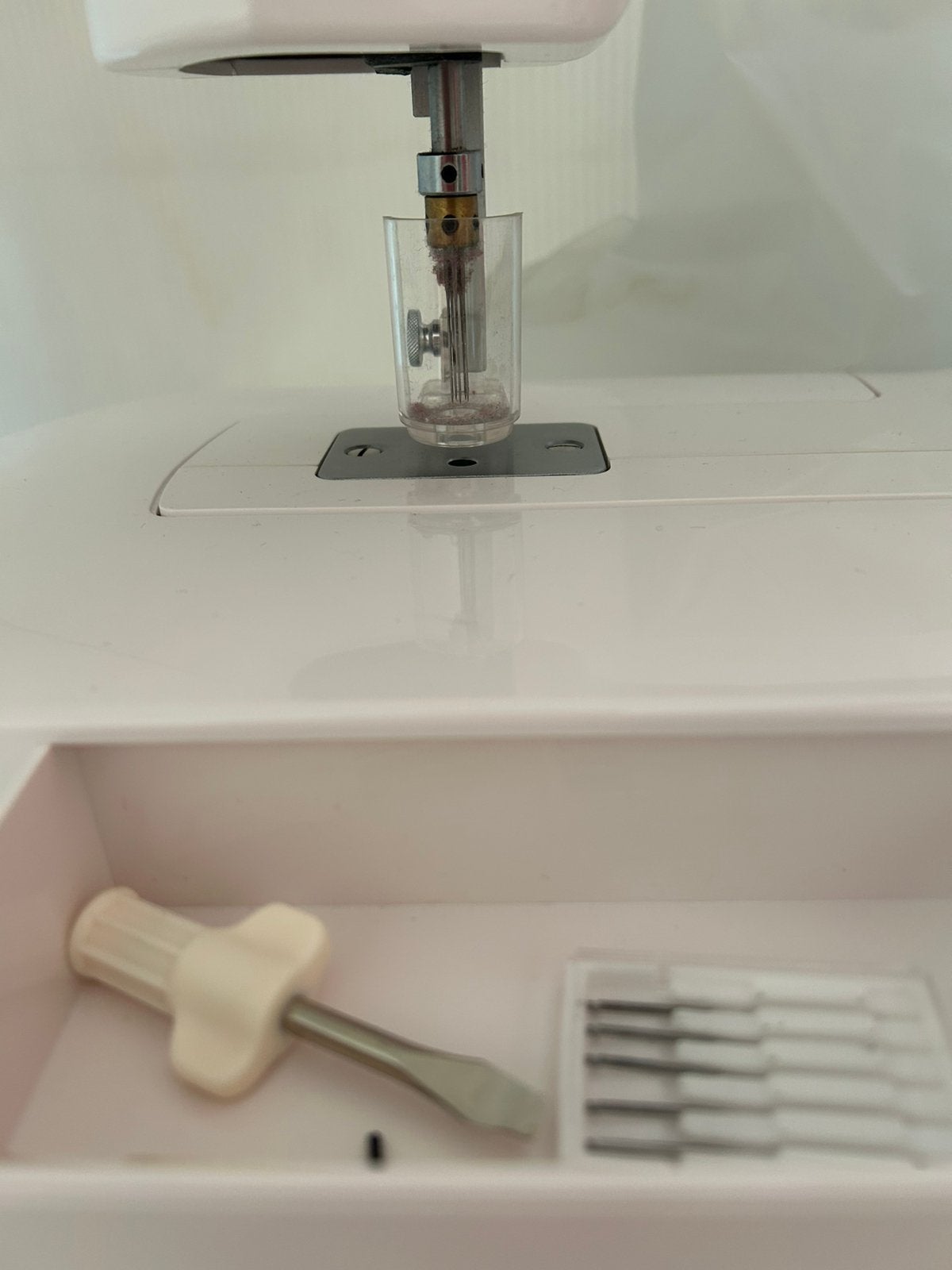 Punsch machine, Hobby en Vrije tijd, Ophalen of Verzenden, Zo goed als nieuw, Garen of Naald(en)