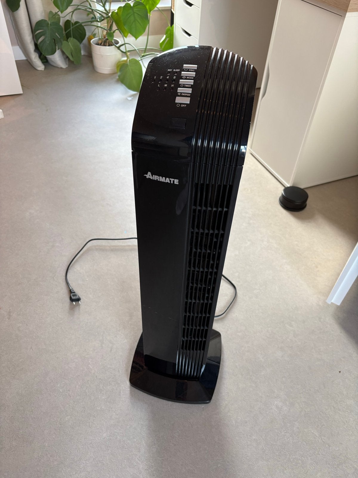 Airmate Torenventilator met Afstandsbediening, Ophalen, Ventilator met afstandsbediening, Zo goed als nieuw, Torenventilator