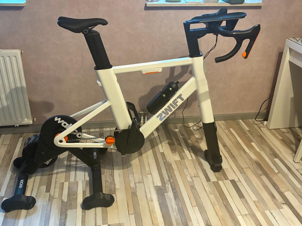 Zwift ride kicker core 2 rockerfeet, ballen + bakje, Sport en Fitness, Kunststof, Nieuw, Ophalen of Verzenden, Benen