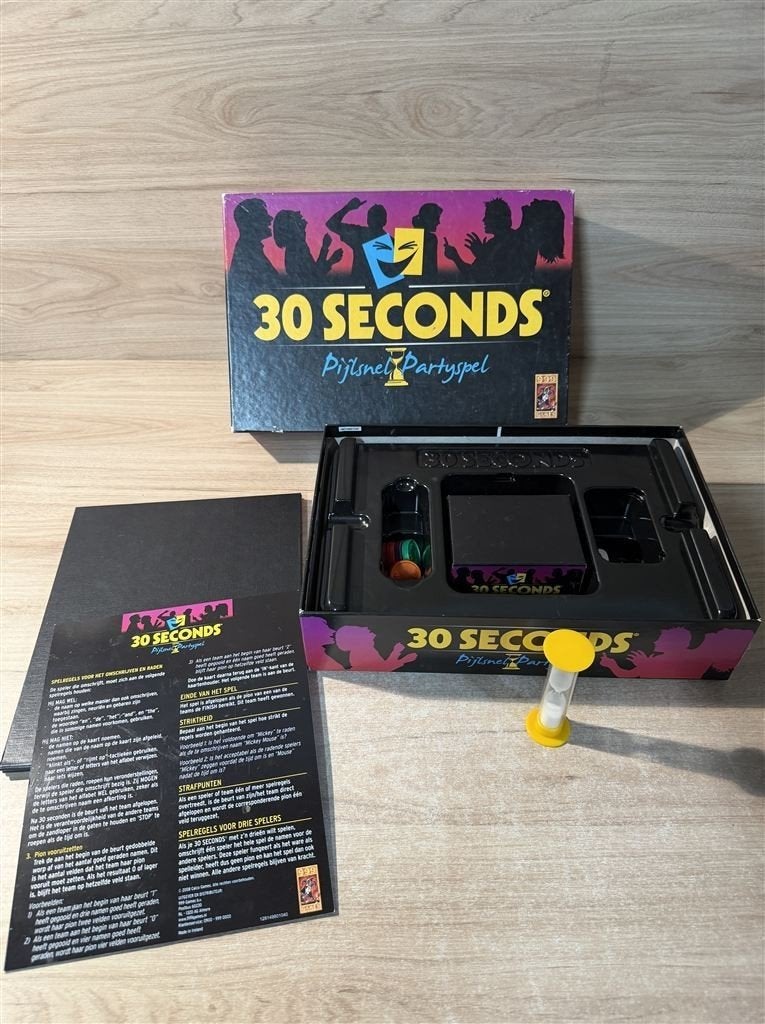 30 seconds - 999 games - S7123, Hobby en Vrije tijd, Gezelschapsspellen | Bordspellen, Zo goed als nieuw, Verzenden