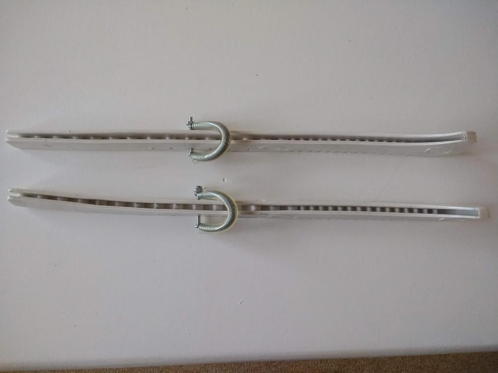 2 schaatsbeschermers voor kunstschaatsen van goede kwaliteit, Ophalen of Verzenden, Zo goed als nieuw, Kunstschaatsen, Overige merken
