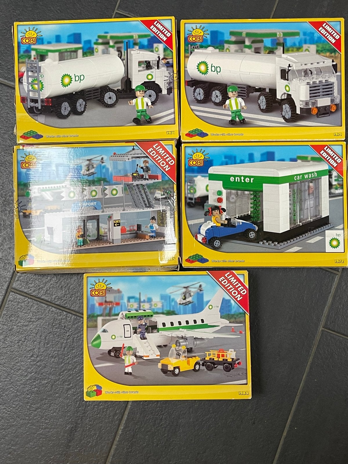 COBI BP Limited Edition Bouwsets: Vliegtuig, Tankwagens, etc, Kinderen en Baby's, Speelgoed | Bouwstenen, Ophalen of Verzenden