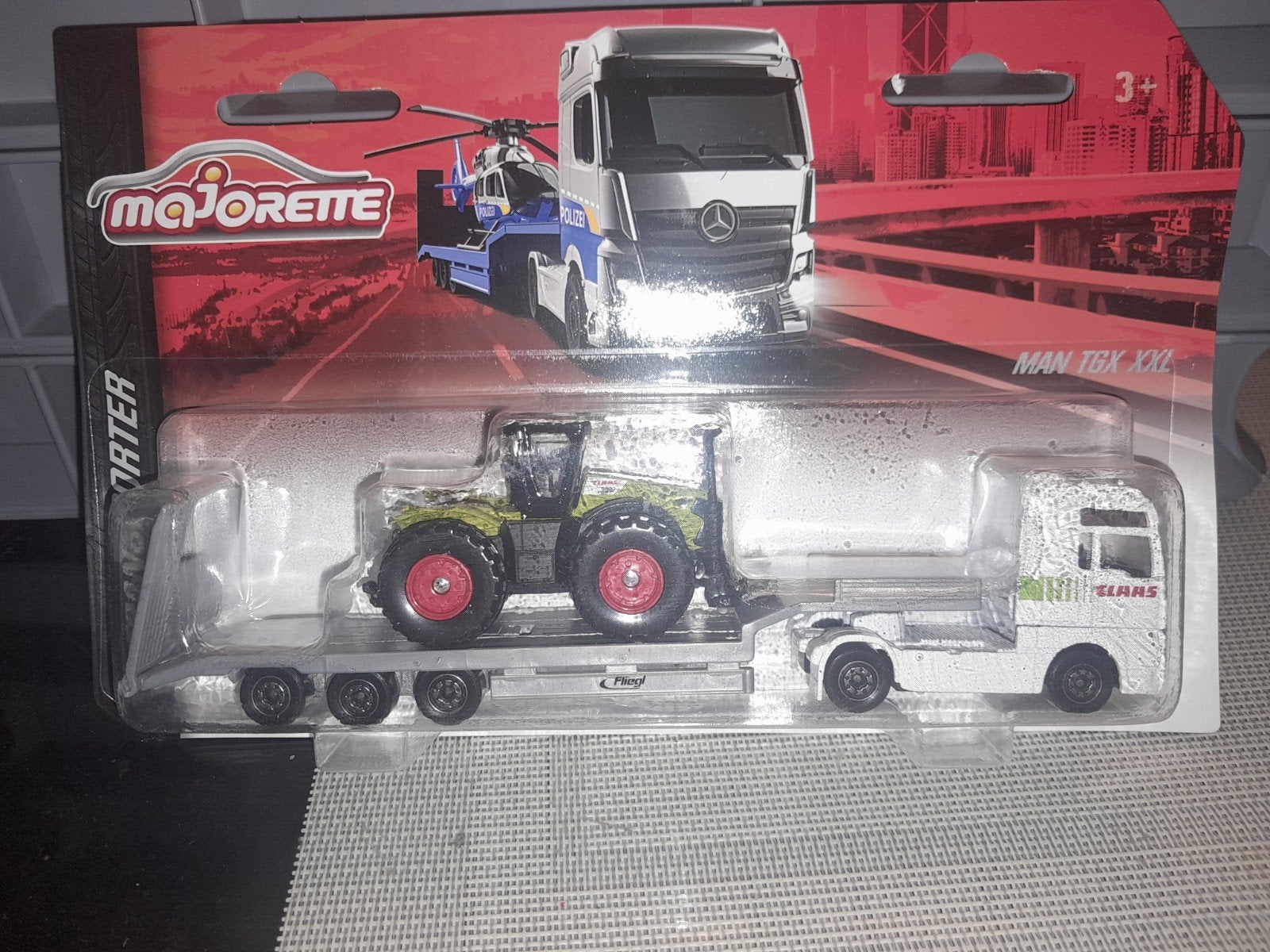 Majorette Transporter met Claas Tractor en Vrachtwagen, Ophalen of Verzenden, Nieuw