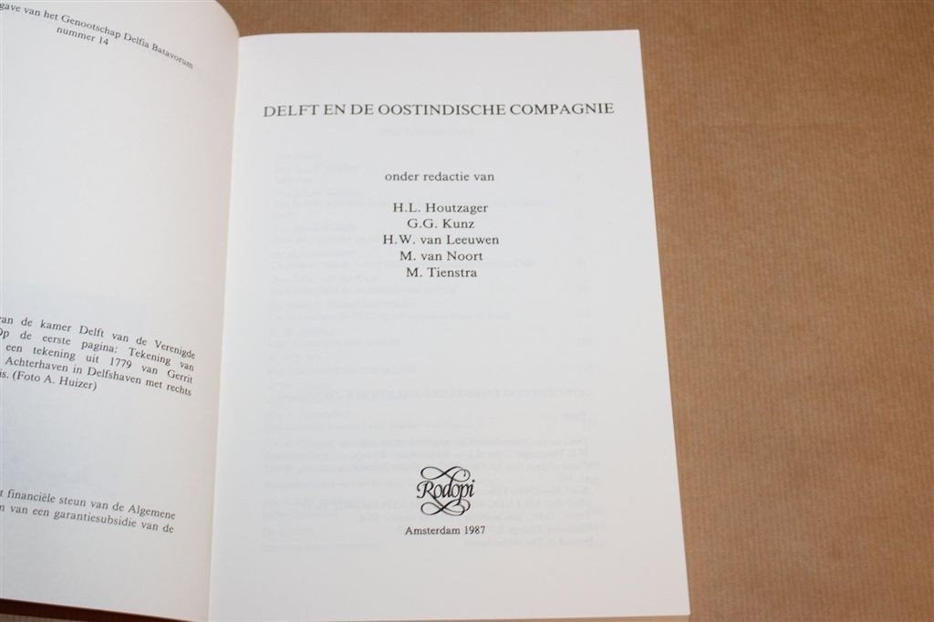 Delft & de VOC — Oostindische Compagnie, Geschiedenis, Ophalen of Verzenden, Gelezen