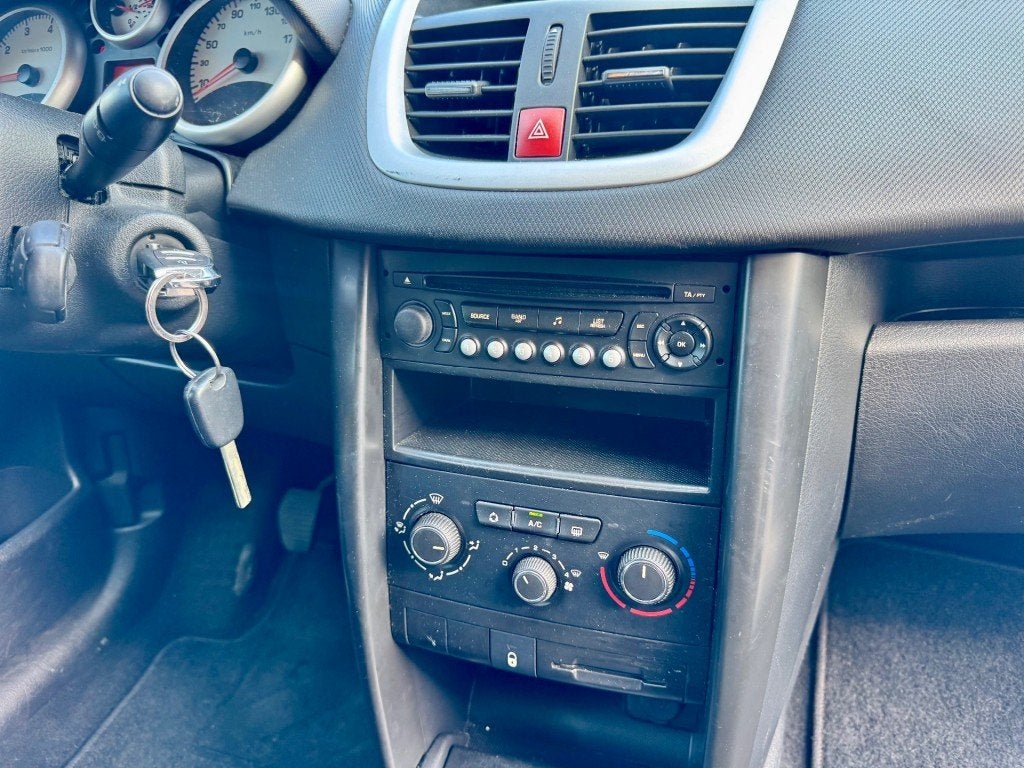 Peugeot 207 1.4 VTi Blue Lease AIRCO TREKHAAK NETTE AUTO NAP, Voorwielaandrijving, Euro 5, Elektrische ramen, Origineel Nederlands